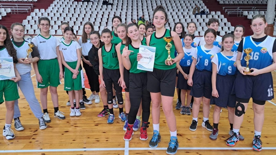 Завършиха общинските първенства по волейбол и баскетбол за момичета и момчета 5-7 клас