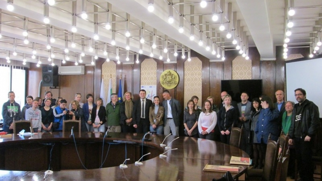 Участници от 5 европейски страни в проект по програма „Леонардо да Винчи“ гостуваха в Община Русе