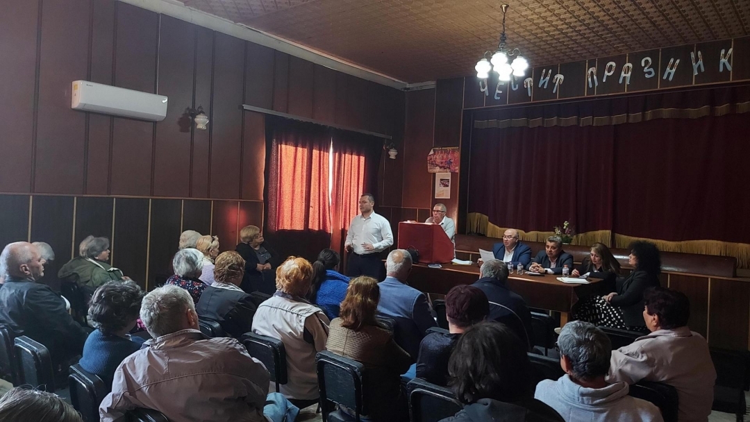 Кметът на Община Русе проведе изнесена приемна в с. Долно Абланово