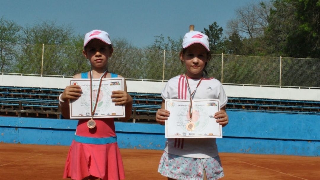 В Русе се проведе Регионален тенистурнир  за деца на „оранжев корт”