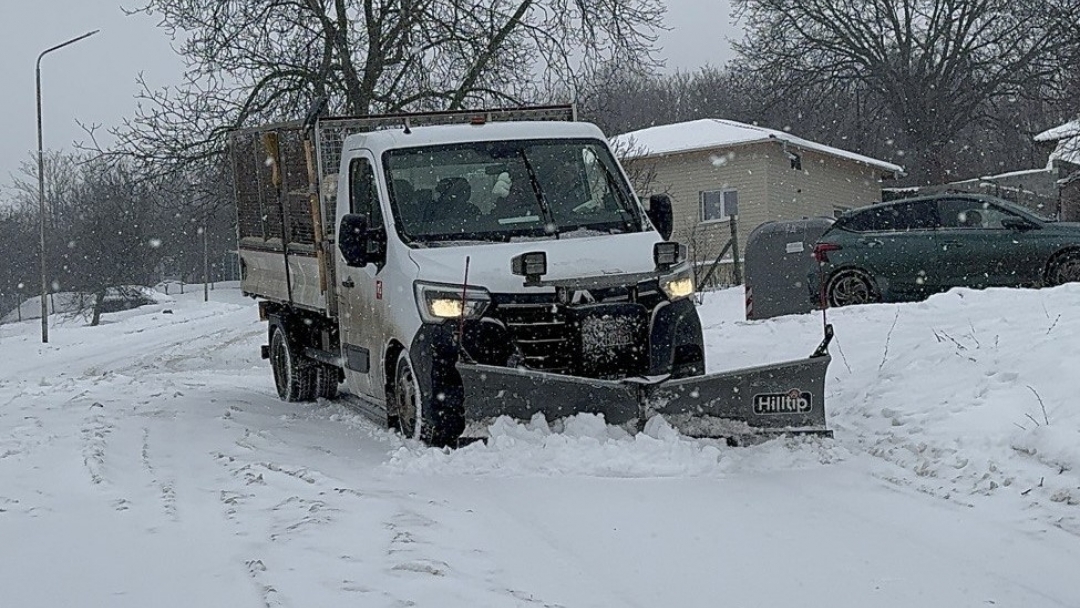 Фирмите за зимно поддържане осигуряват  проходимост на уличната и междуселищната мрежа в община Русе