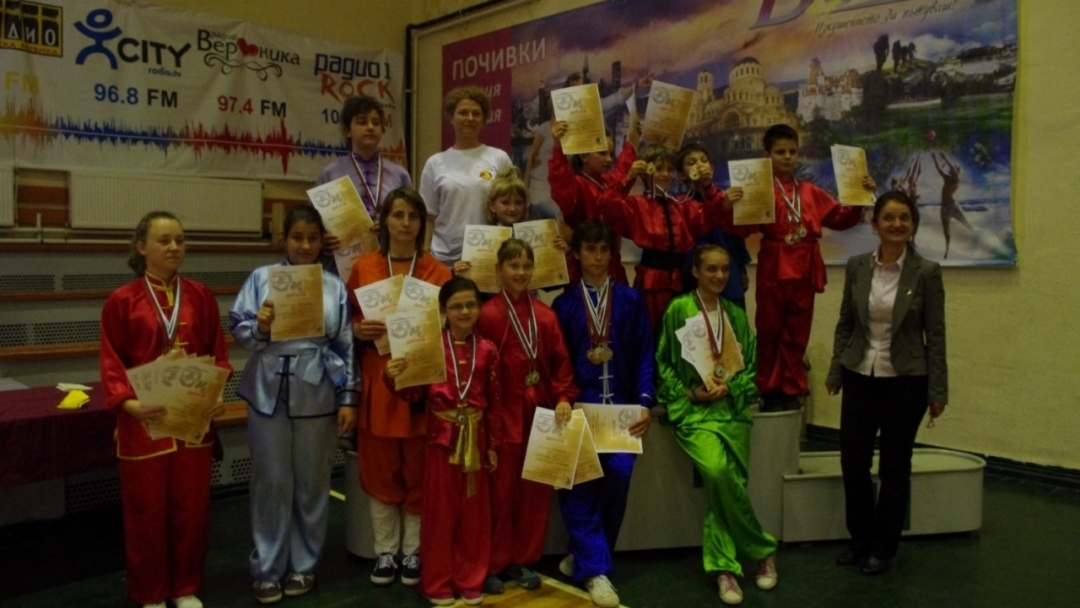 30 медала за спортен клуб „Калагия“ и клуба по ушу към Общинския младежки дом 