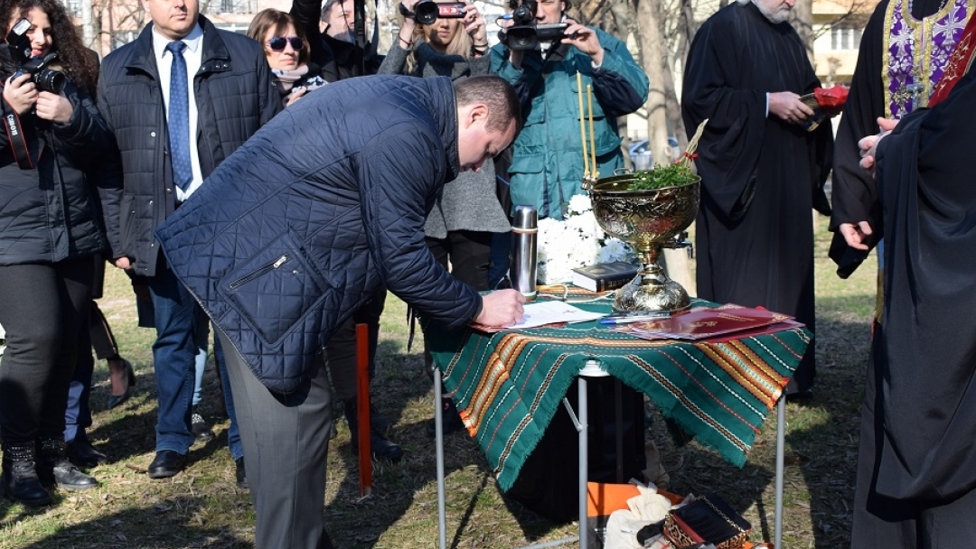 Първа копка за изграждане на паметник на Васил Левски в Русе беше направена днес