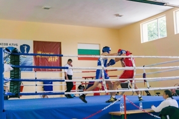 Boxers from Romania, Ukraine and Bulgaria fight for the Mayor's Cup