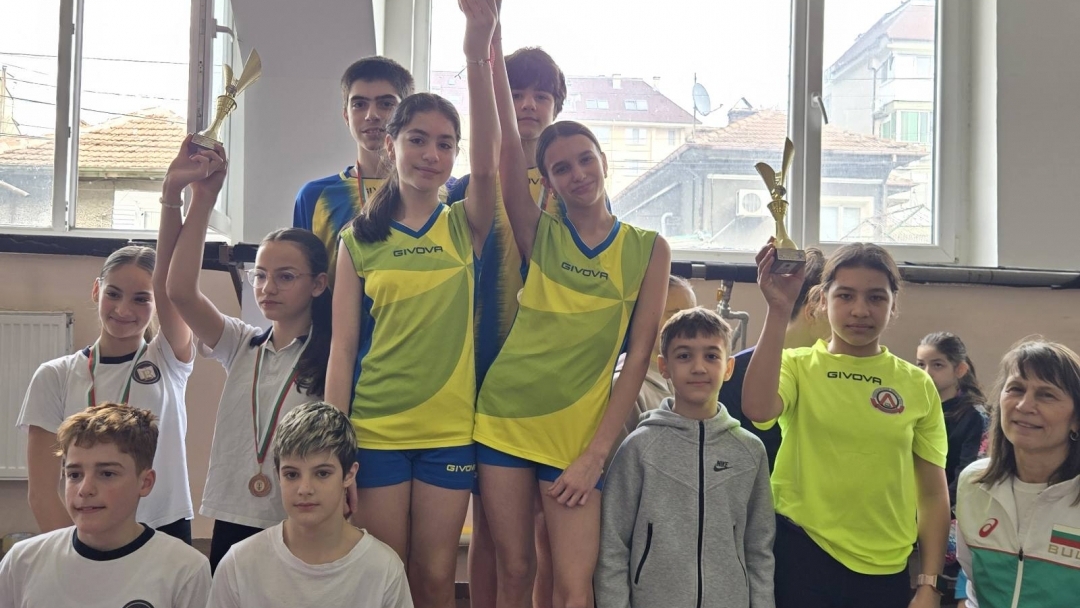 Традиционният турнир „Лъвски скок“ събра над 250 ученици в Русе