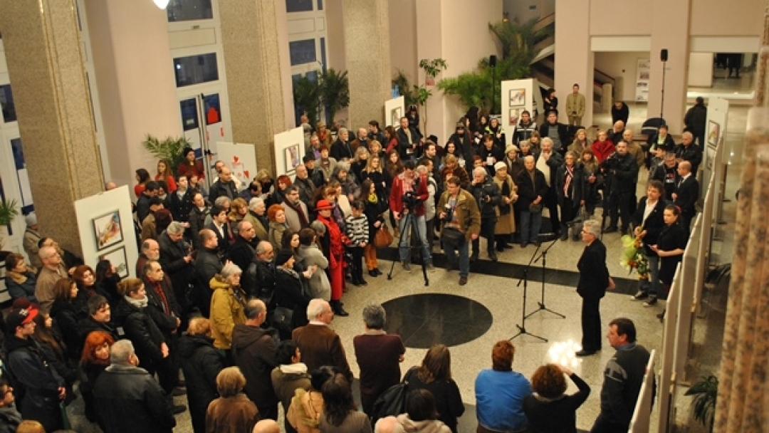 Изложбата „Любовни писма“ с картини на художника Огнян Балканджиев бе открита снощи