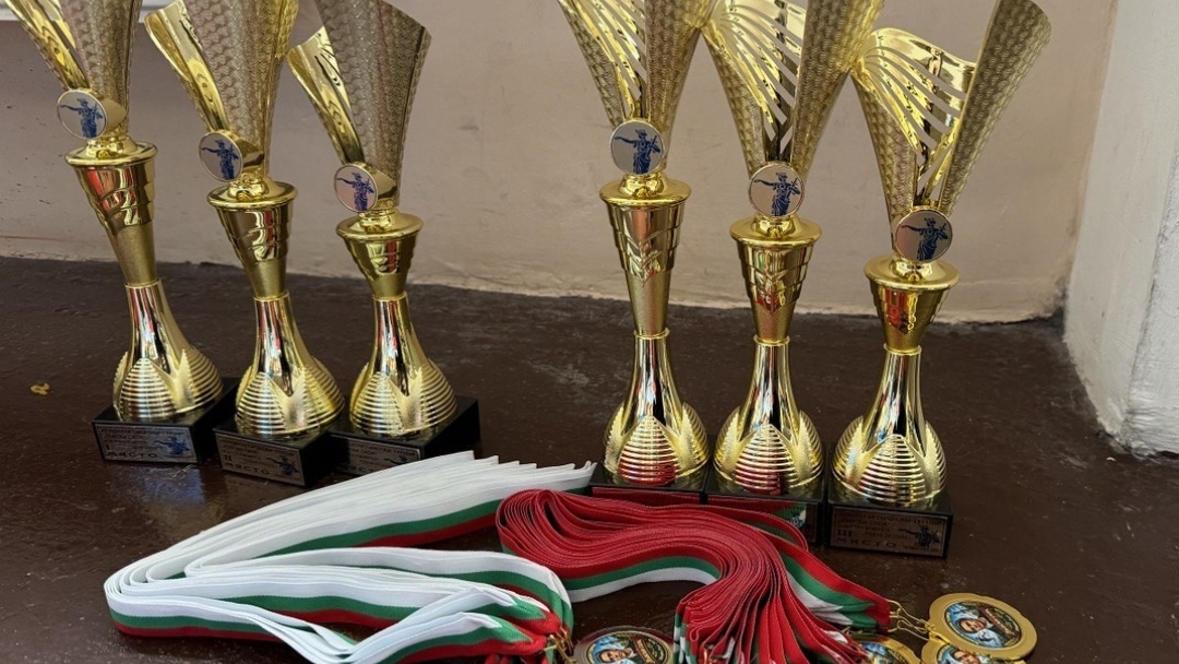 Традиционният турнир „Лъвски скок“ събра над 250 ученици в Русе