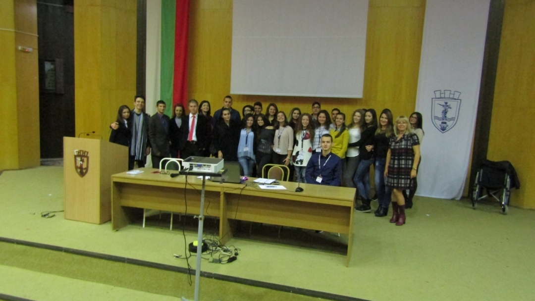 Проведе се отчетно-изборно събрание на Младежки парламент към Общински младежки дом - Русе