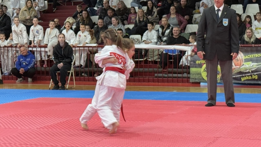 Традиционният турнир "Купата на Община Русе" отново посрещна най-добрите млади джудисти