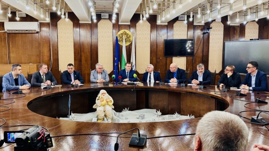 Кметът Пенчо Милков отчете напредъка по ключови общински проекти, политики и услуги в рамките на 2025 г.