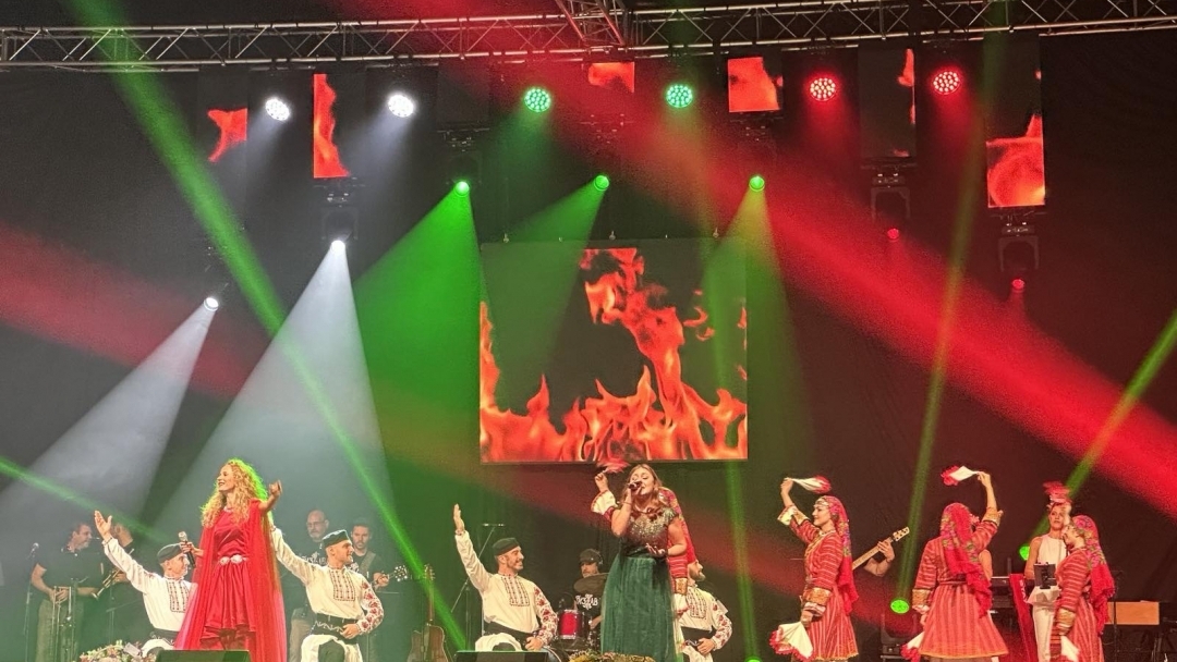 Деси Добрева и младите таланти на Русе вдигнаха на крака зала „Арена“