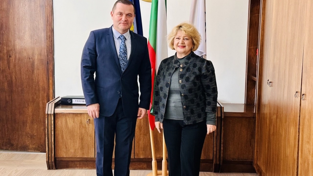 Кметът Пенчо Милков и посланик Бръндуша Предеску обсъдиха нови възможности за сътрудничество между Русе и румънските градове от региона