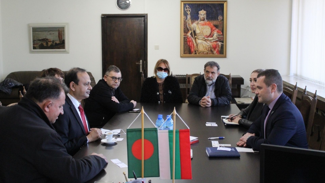 Кметът на Русе и посланикът на Бангладеш обсъдиха възможности за икономическо сътрудничество