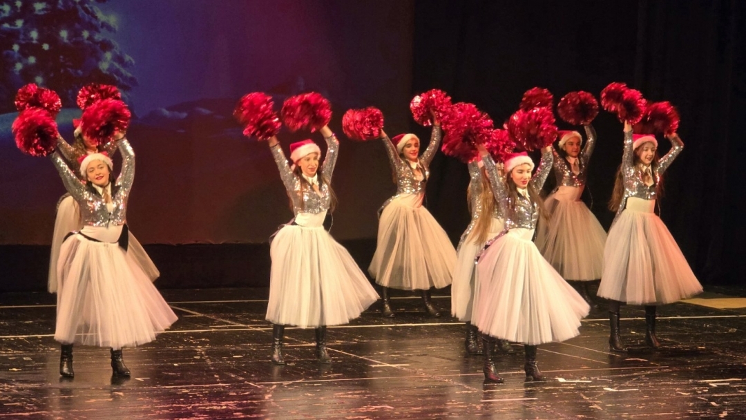 Благотворителният коледен концерт „Синьо сърце“ обедини Русе в подкрепа на децата с аутизъм