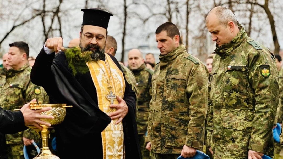 Пенчо Милков беше официален гост на честването на 83 години от създаването на Парашутната дружина и българските Специални сили