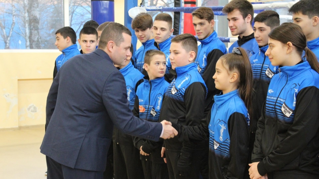 Боксов клуб „Русе“ награди кмета Пенчо Милков за общинската подкрепа през 2022 г.