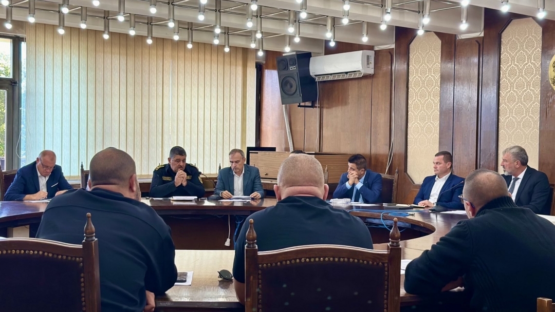 State and municipal institutions in Ruse discussed measures to reduce traffic and queues of trucks at the Danube Bridge border checkpoint