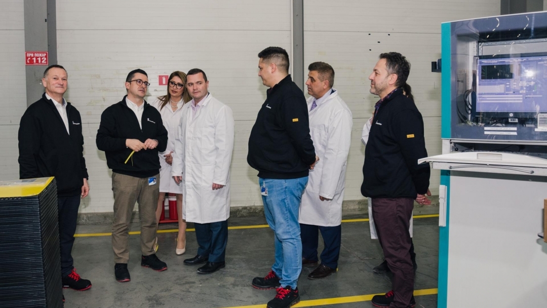 Mayor Pencho Milkov visited the production base of the German company "Eberspecher''
