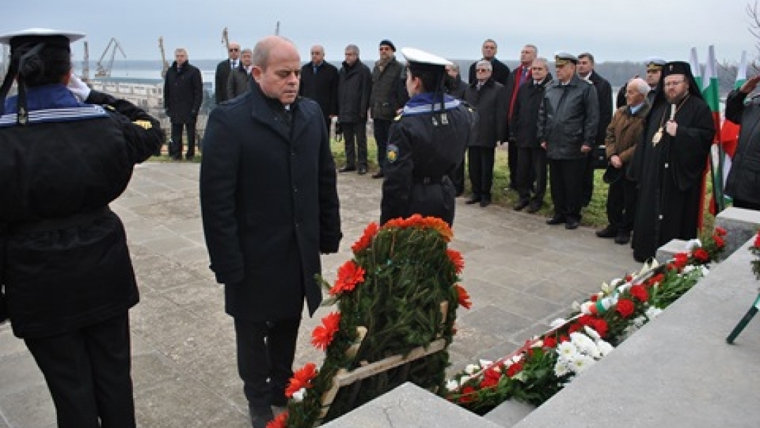 ВВМУ „Н. Й. Вапцаров” отбеляза 135-тата си годишнина в Русе