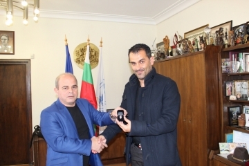 Веселин Великов със златна значка "Русе"