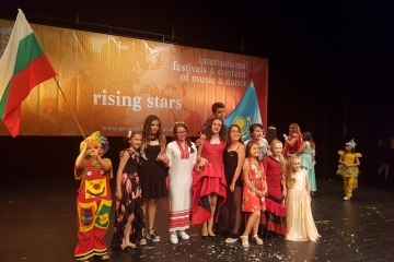 Русенските "Слънца" на Наталия Константинова с награди от Международен фестивал и конкурс "Pop Foundation"