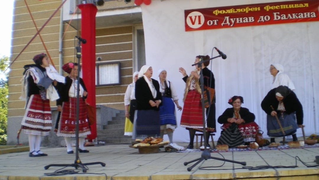 3 медала от фестивала в Борово за самодейците от Средна Кула