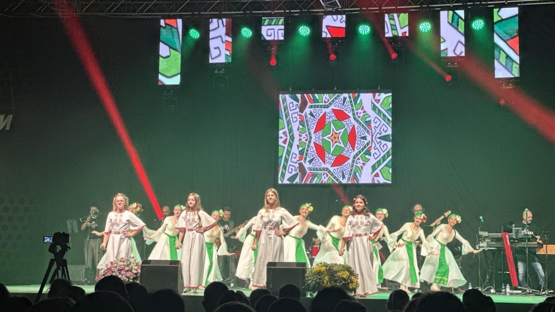 Деси Добрева и младите таланти на Русе вдигнаха на крака зала „Арена“