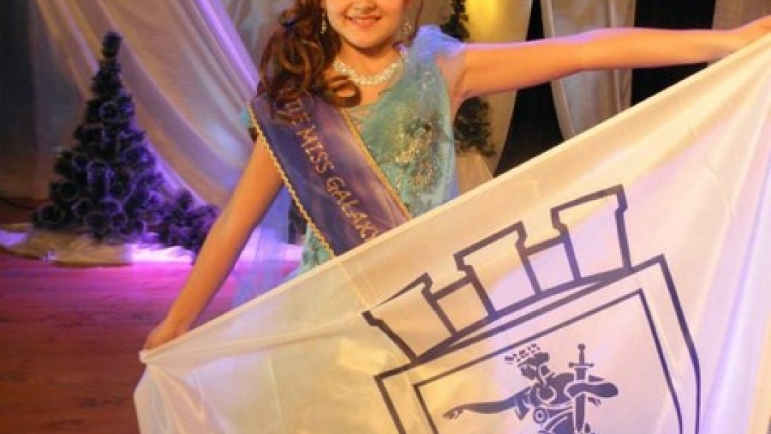 9-годишната Ралица Ангелова грабна първа награда на Международен конкурс за красота 