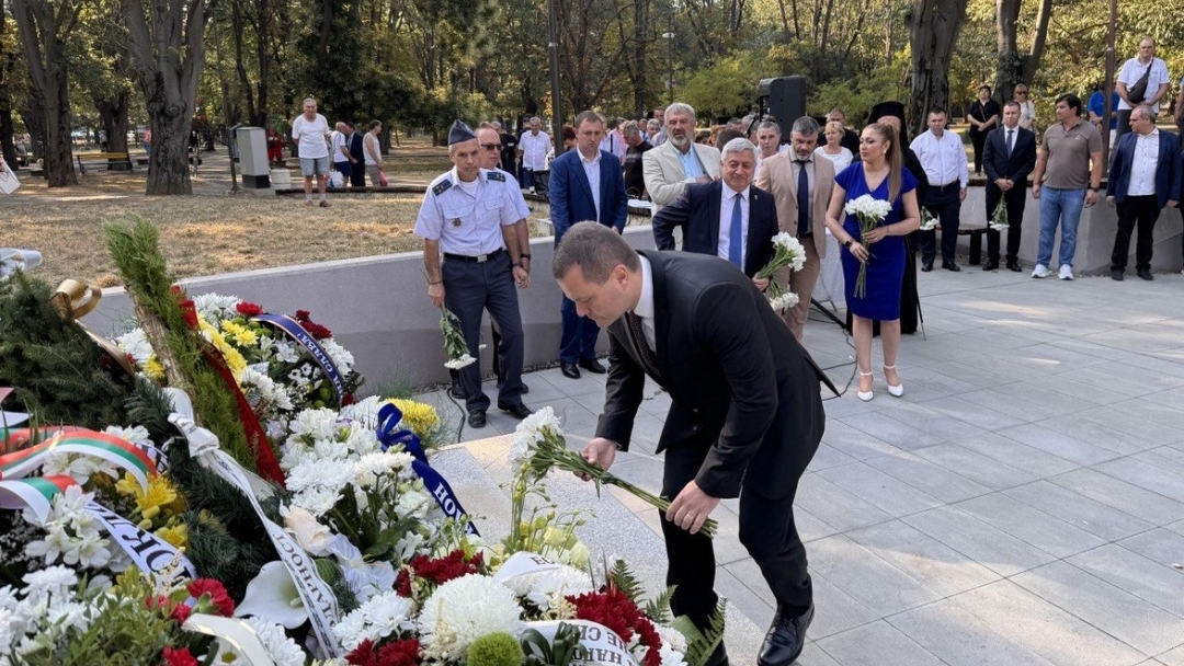 The citizens of Ruse celebrated the 187th anniversary of the birth of Vasil Levski with a commemorative ceremony