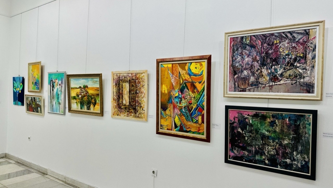 The Society of Ruse Artists celebrates 80 years with an eclectic exhibition