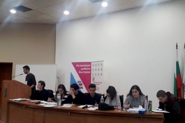 Младежите от клуб „Дебати“ към ОМД-Русе се завърнаха с отлично представяне от Национален дебатьорски форум 2018