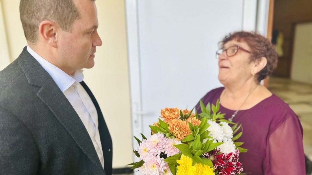 Пенсионерски клуб „Росна китка“ от Червена вода отбеляза 40 години от създаването си