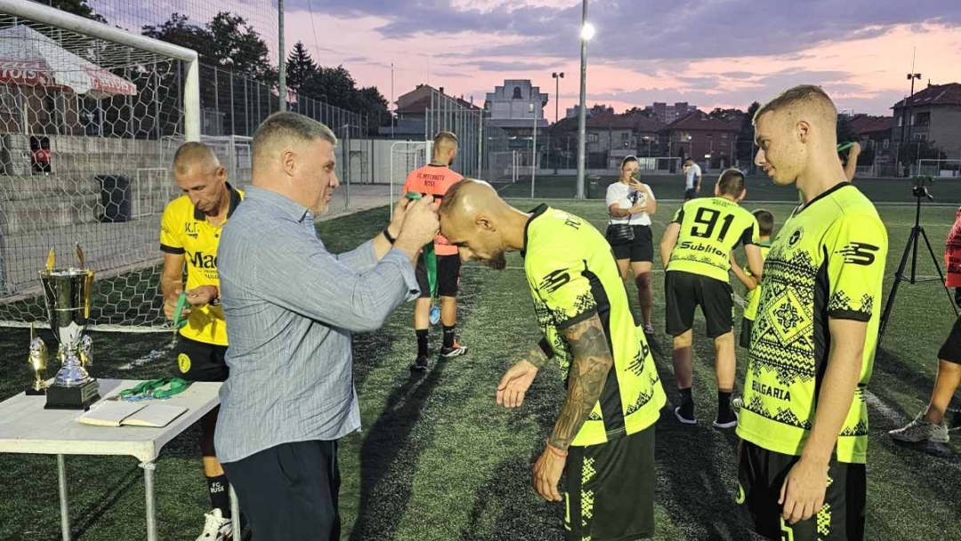 „Мечките“ триумфираха на турнира по минифутбол за Купата на Община Русе 2025
