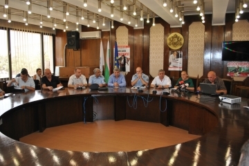 По инициатива на Община Русе, работна група разисква проблемите на вдигането на шум и рисковото шофиране