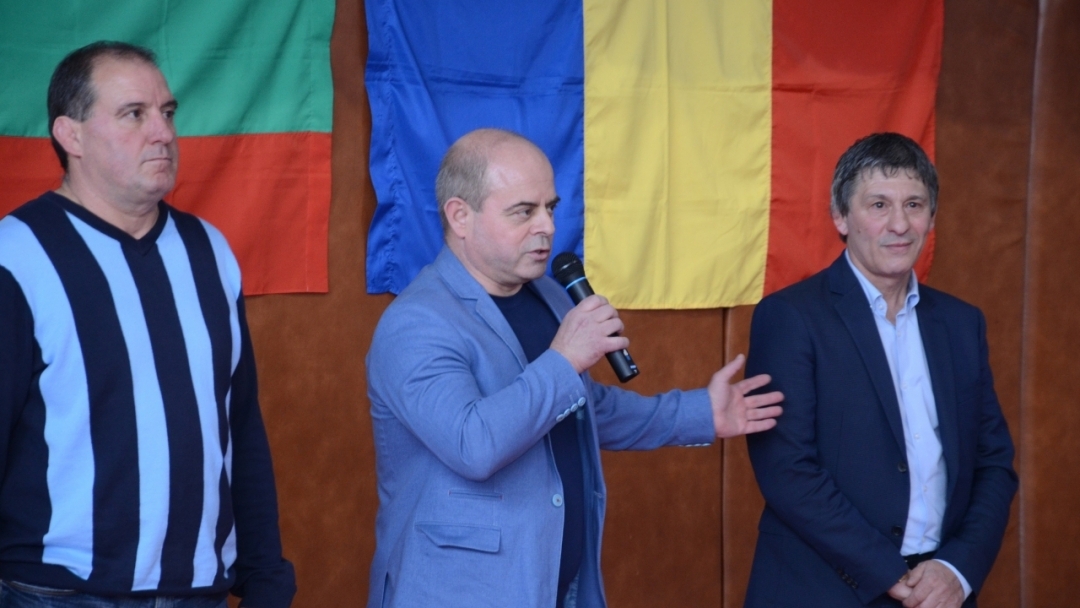 Кметът Пламен Стоилов откри 12-тия международен турнир по борба „Русенски легенди“