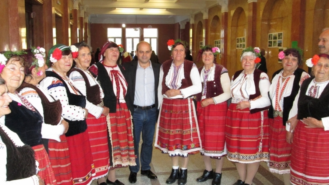 Пенсионери демонстрираха таланти на фестивала „Талантът възраст няма“