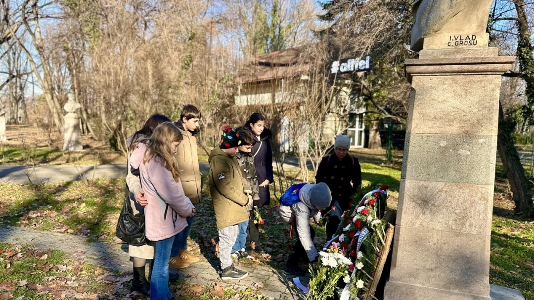 С поднасяне на венци и цветя в Букурещ бе отбелязана 177-ата годишнина от рождението на Христо Ботев