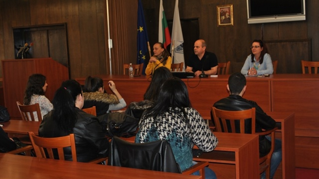 Кметът Пламен Стоилов се срещна с бъдещи юристи