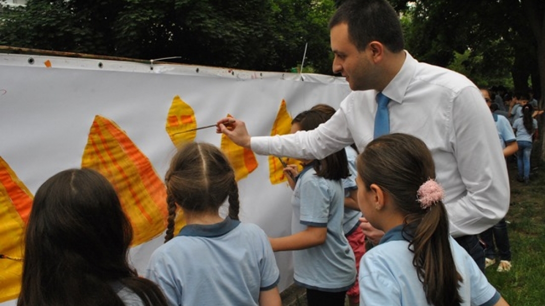 Зам.-кметът Страхил Карапчански поздрави третокласници на заключителния им урок по история на изкуството