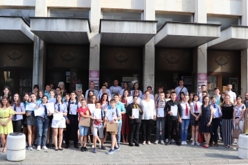 Ученици от Пловдив спечелиха голямата награда на третия Национален младежки форум „Арнаудови срещи“