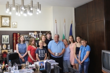 Заместник-кметът Иван Григоров посрещна руски ученици в Община Русе