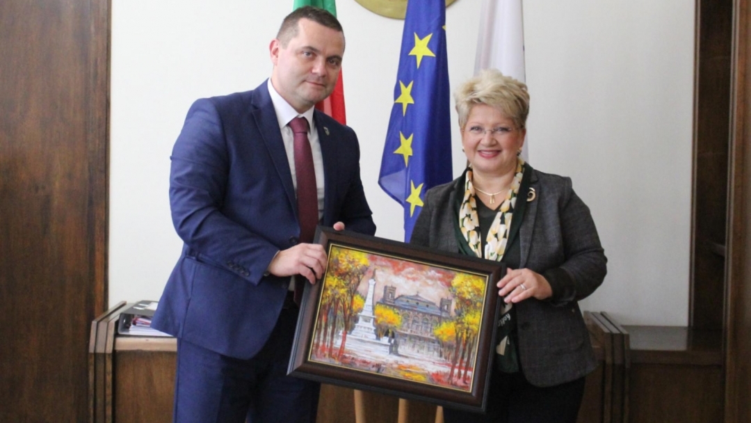 Първа визита на новия румънски посланик Бръндуша Предеску в Русе