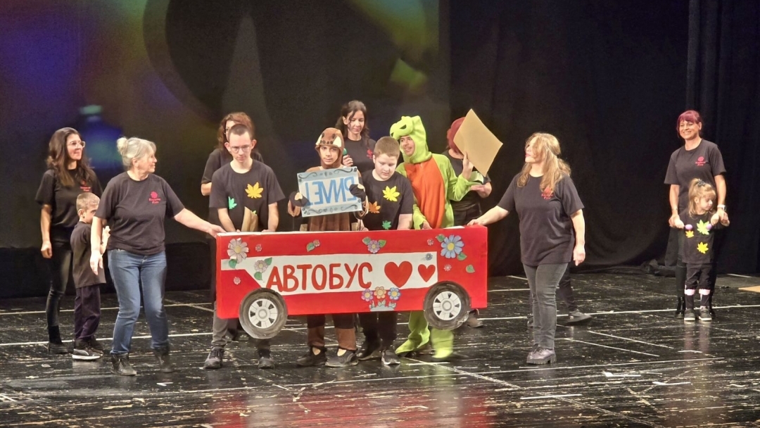 Благотворителният коледен концерт „Синьо сърце“ обедини Русе в подкрепа на децата с аутизъм