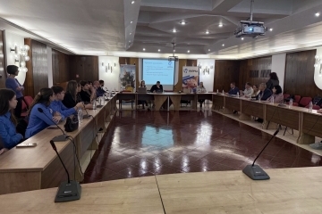 Как да се преодолее апатията на младите към  обществено-политическия живот обсъждаха на кръгла маса в Русе