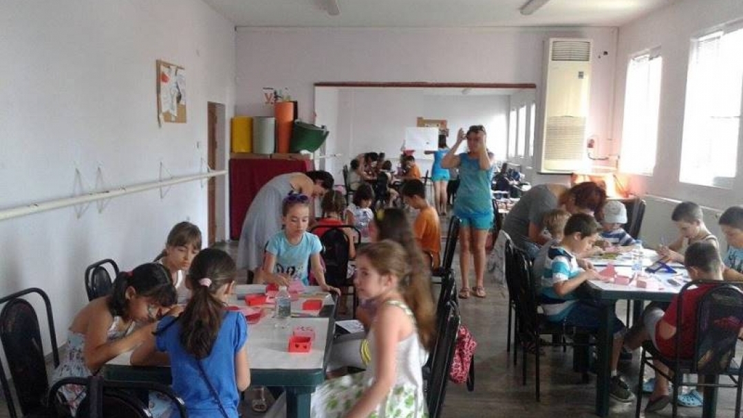 Клубове по салса и английски език в лятната академия на ОМД-Русе