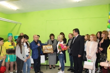 Мария Гроздева с първи изстрел в обновена зала за спортна стрелба в ОУ „Никола Обретенов“