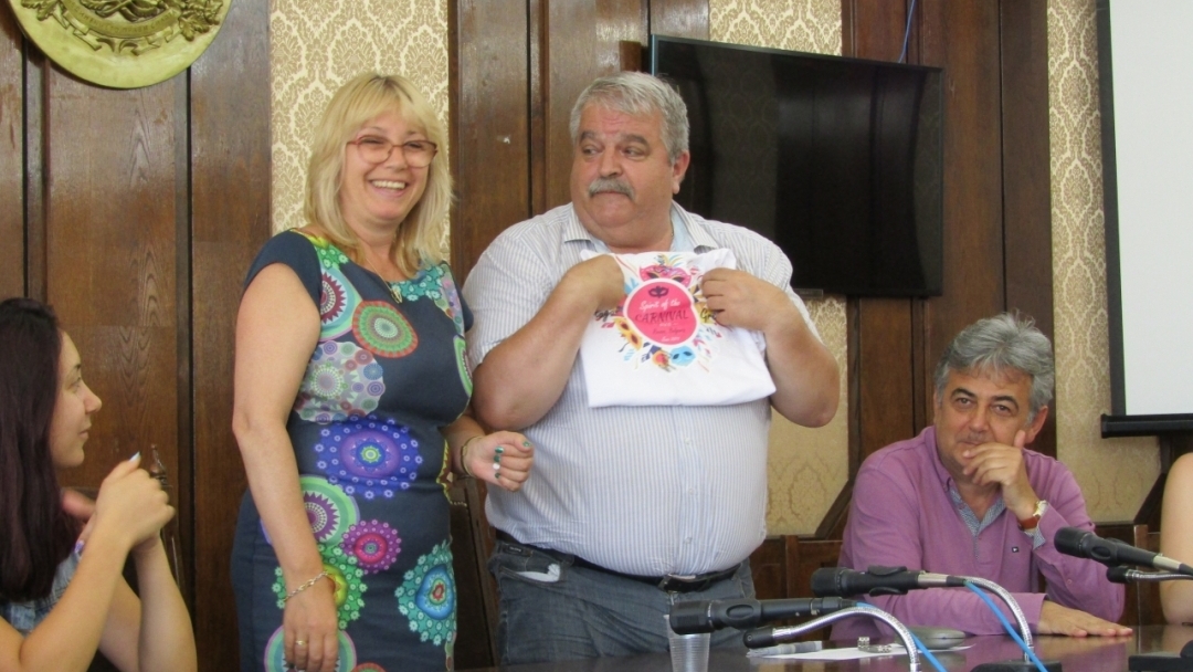 Заместник-кметът Иван Григоров се срещна с 23-ма доброволци по програма "Еразъм+"