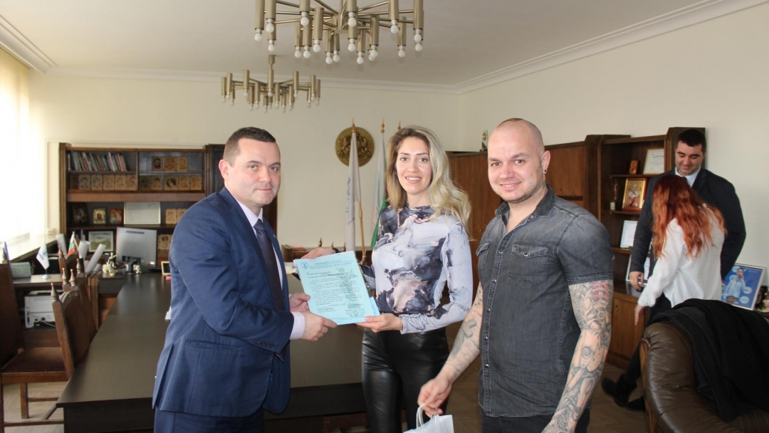 Три русенски семейства спечелиха награди от конкурса за най-романтично предложение за брак