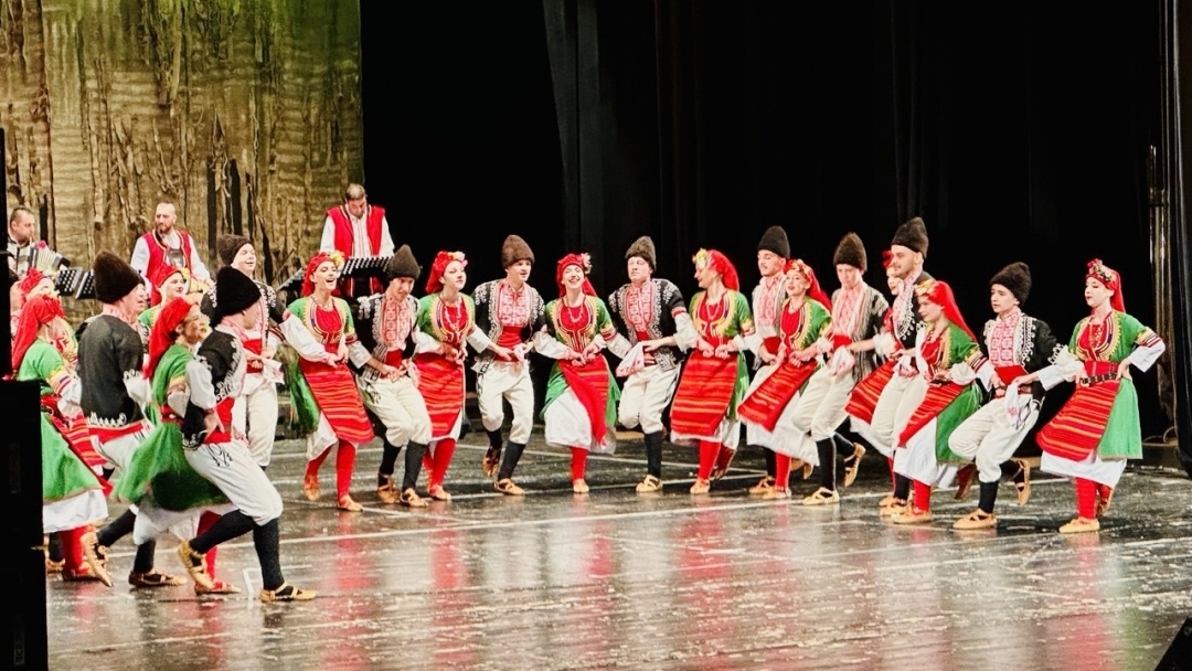 Фолклорен ансамбъл „Русчуклийче“ отбеляза 40 години с концерт „В ритъма на вдъхновението“