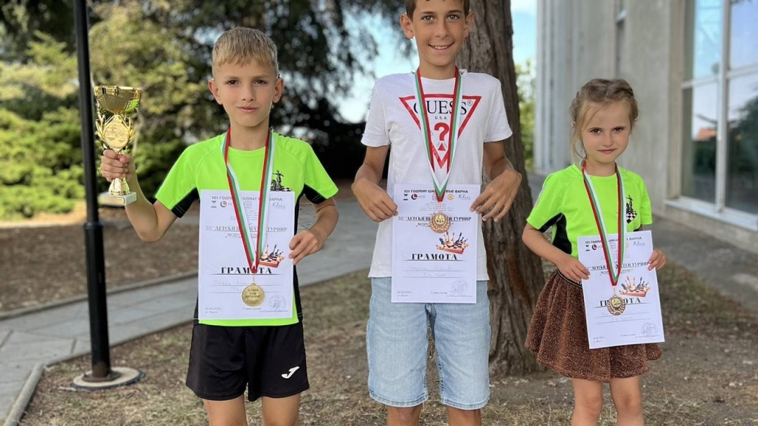 Млади русенски шахматисти с призови места на традиционния турнир „Морско конче"